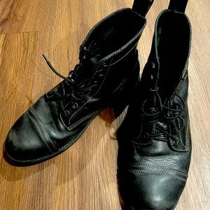 Pre-Owned Jayce Black boots